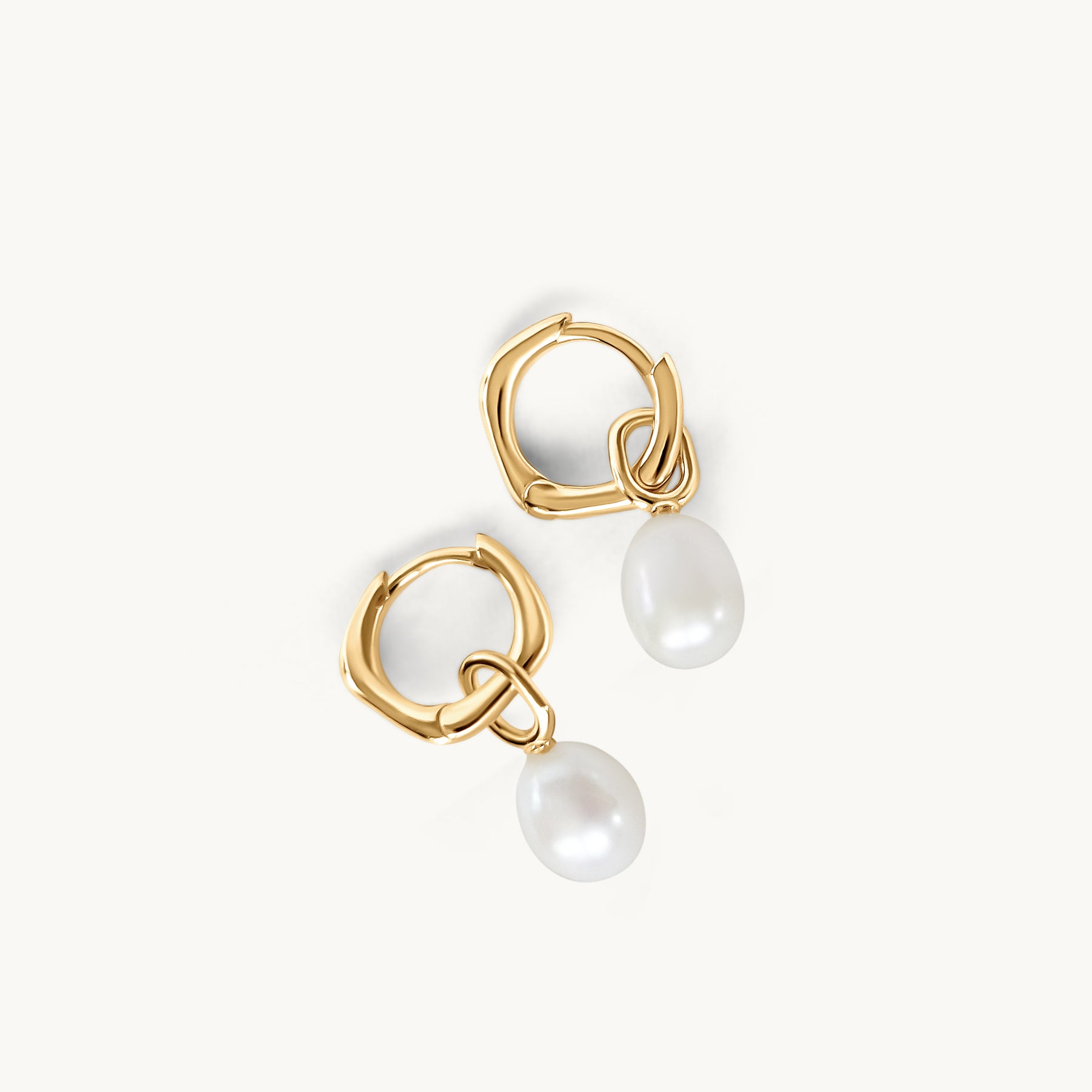 Alamy Pearl Hoop
