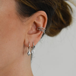 Clara Hoops