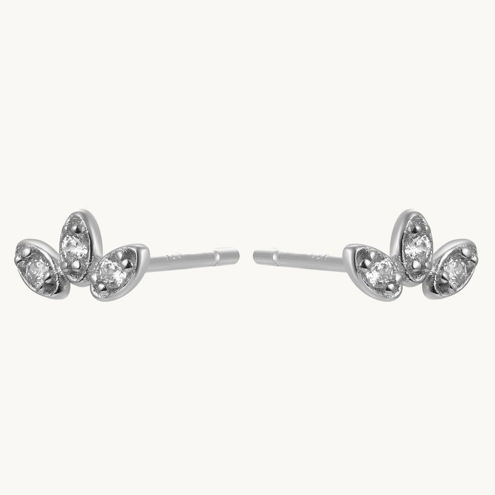 zierlicher Ohrstecker silber